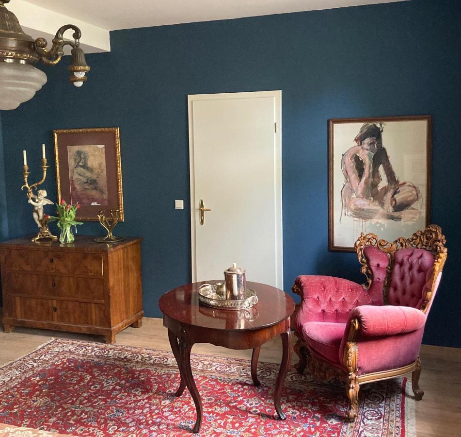 Jagdschloss Hummelshain B&B エクステリア 写真